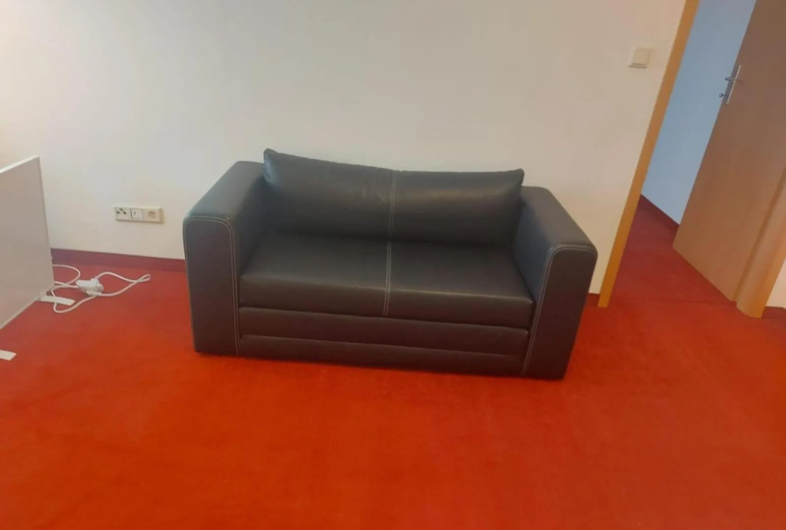 2 Bedrooms, 2 Baths House With A Living Room An Upstairs Reception Rea Vienna Holiday home